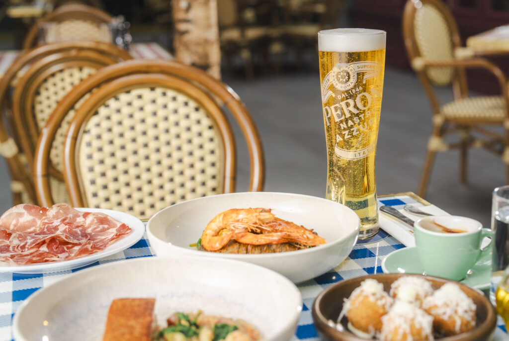 Peroni at Cafe en Seine