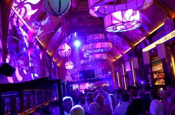 best late bar dublin - cafe en seine